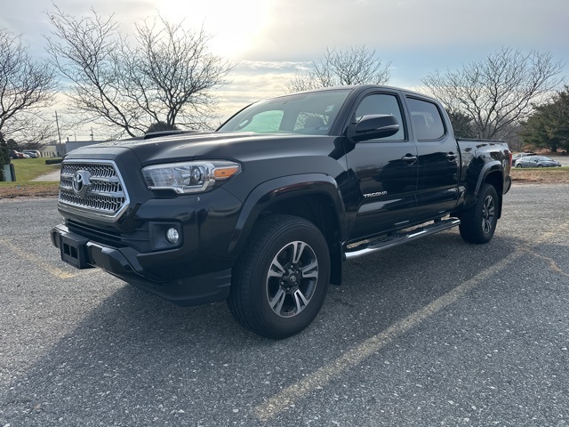 2017 Toyota Tacoma TRD Sport's photo