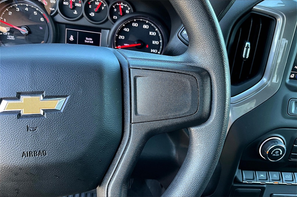 2022 Chevrolet Silverado 1500 Custom photo 13
