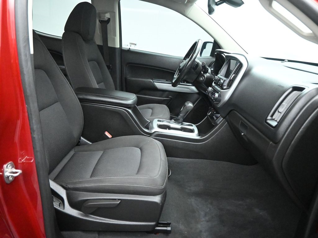 2021 Chevrolet Colorado LT photo 13