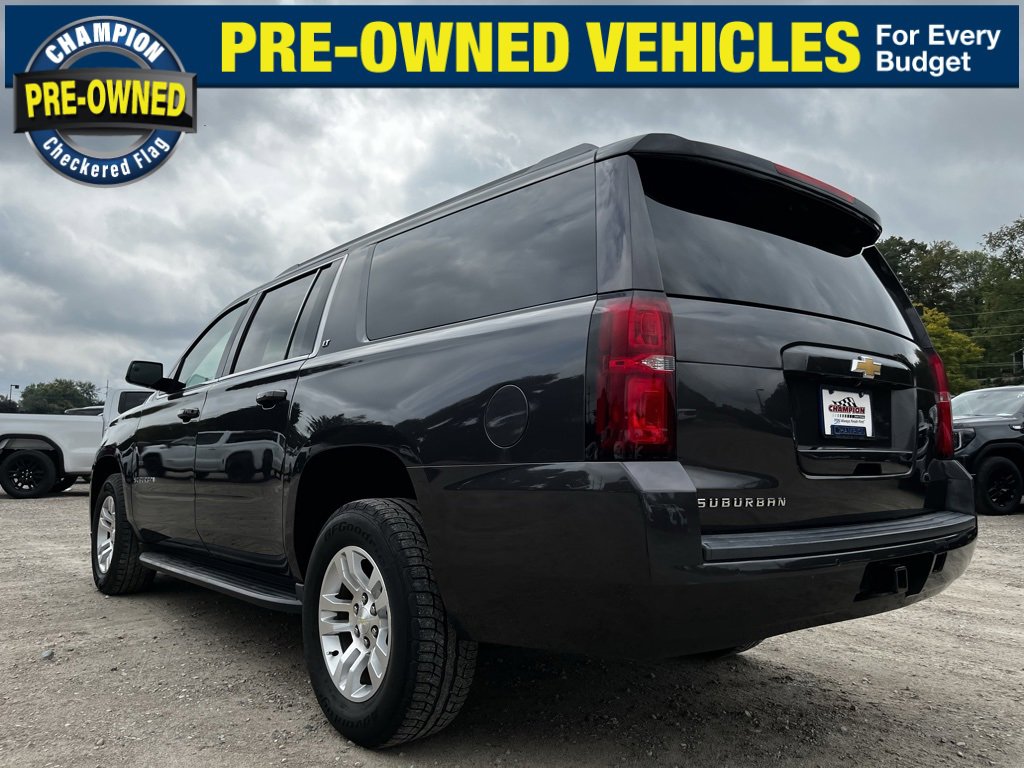 2018 Chevrolet Suburban LT photo 8