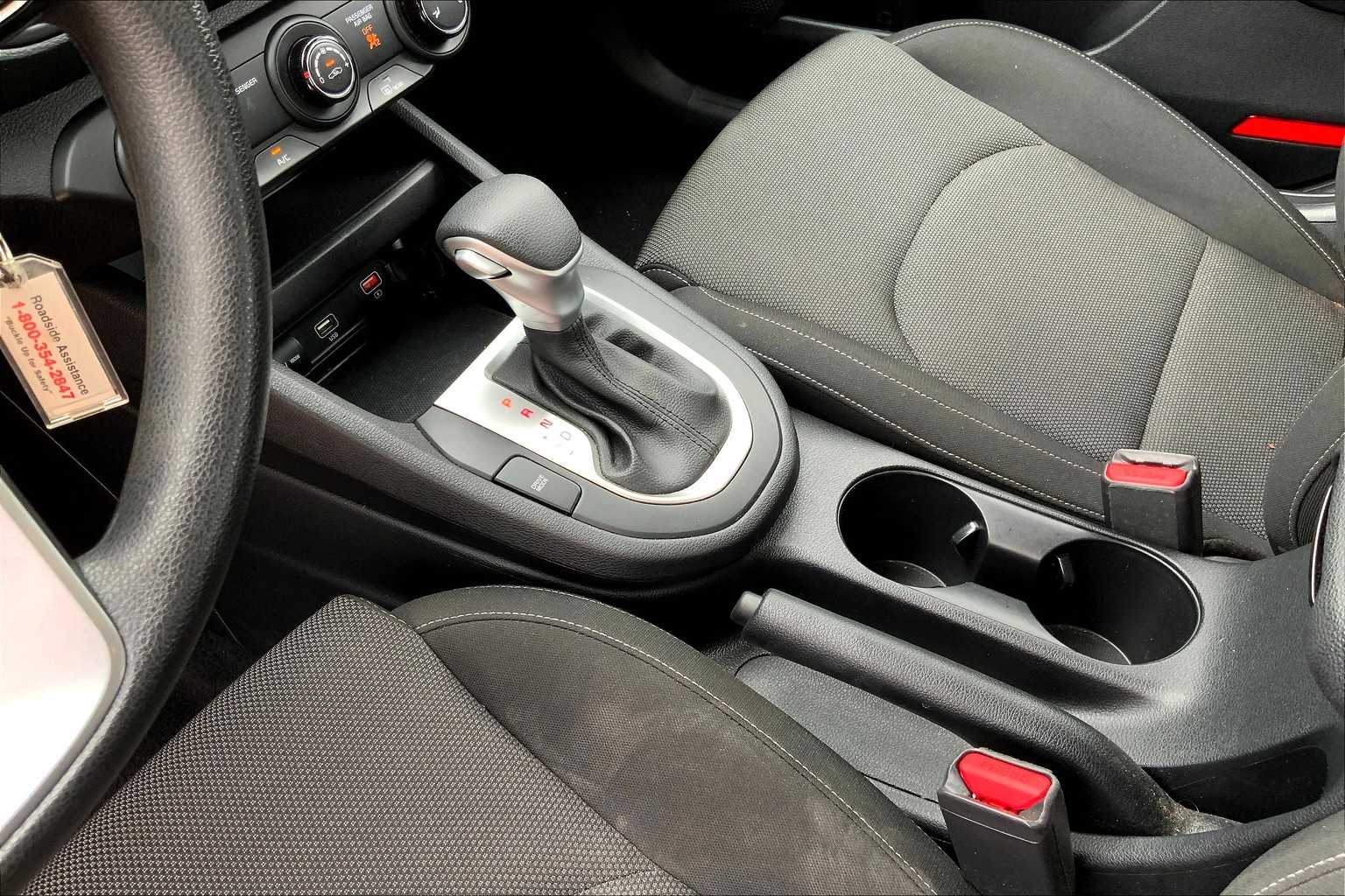 2024 Kia Forte LXS photo 16