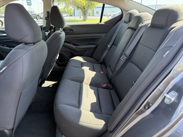 2023 Nissan Altima 2.5 SV photo 11