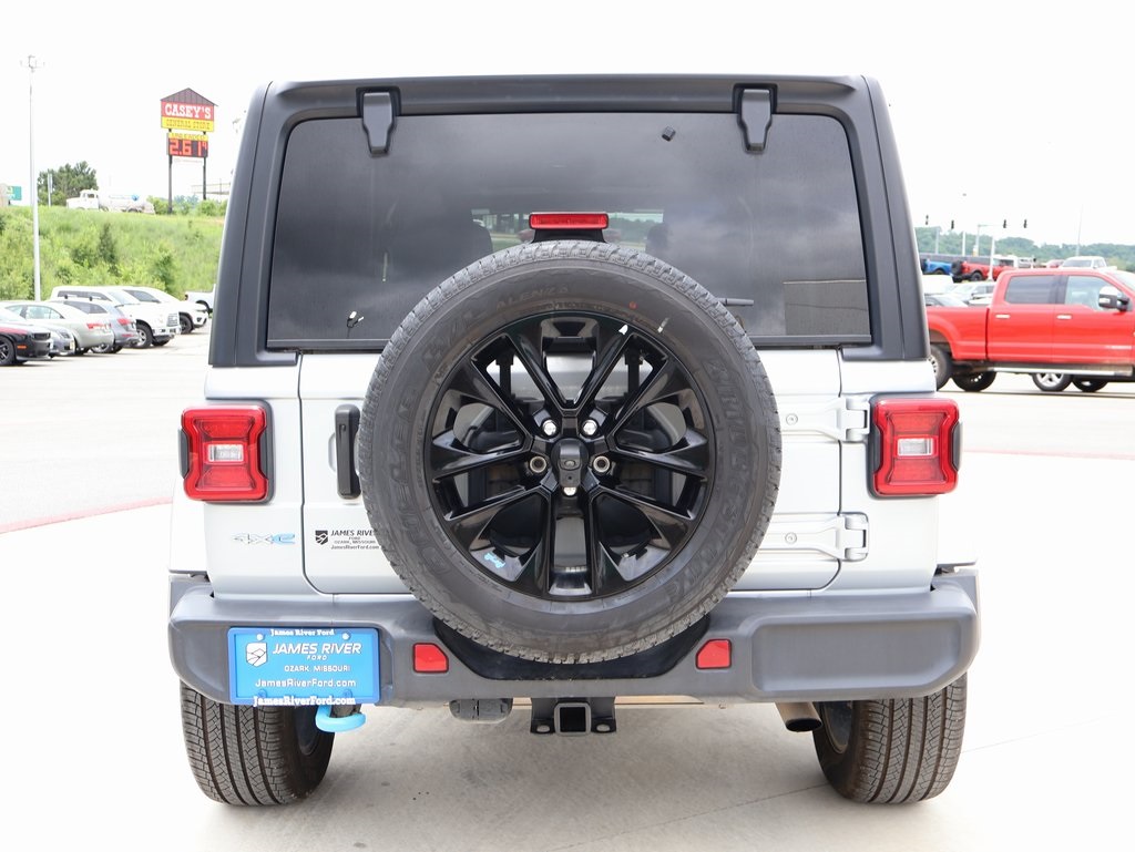 2023 Jeep Wrangler Sahara 4xe photo 4
