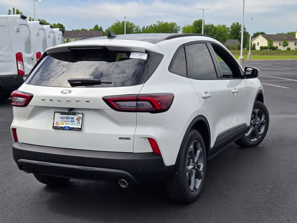 2025 Ford Escape Hybrid ST-Line Select photo 10