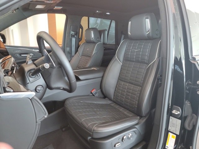 2023 Cadillac Escalade V-Series photo 11