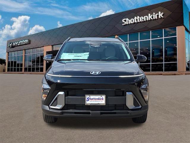 2026 Hyundai Kona SEL photo 2
