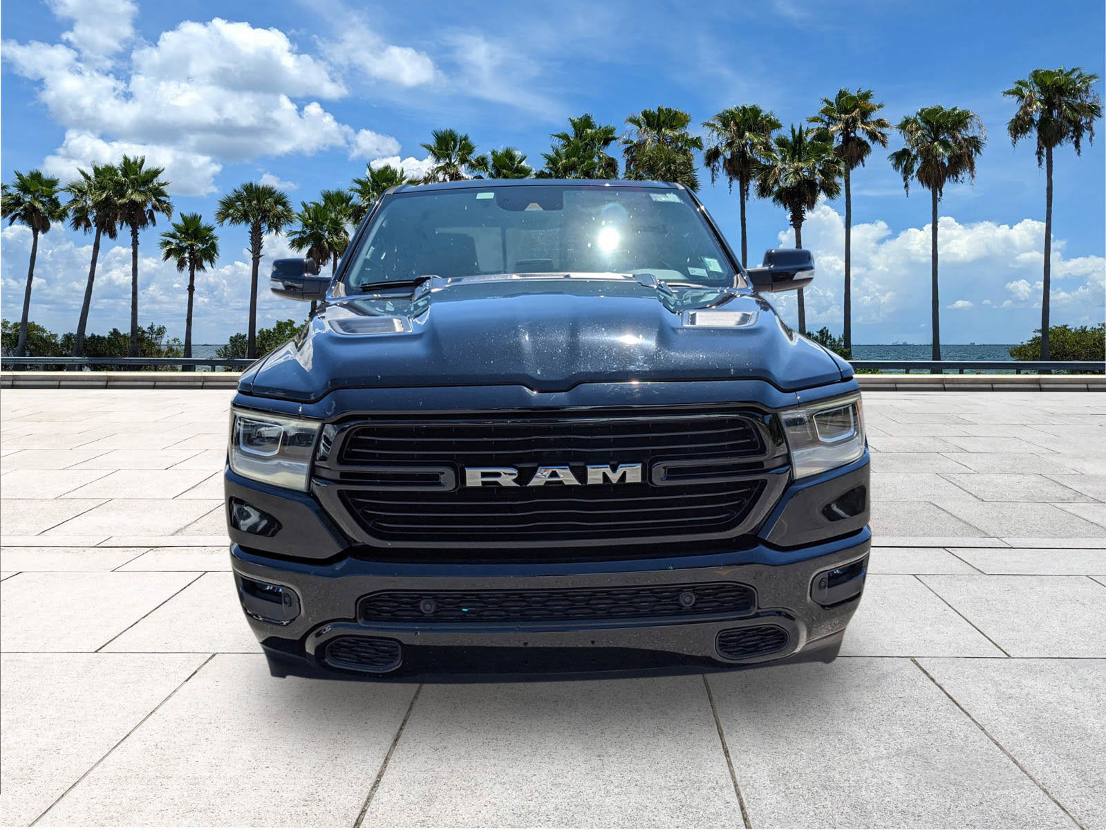 2021 Ram 1500 Laramie photo 3