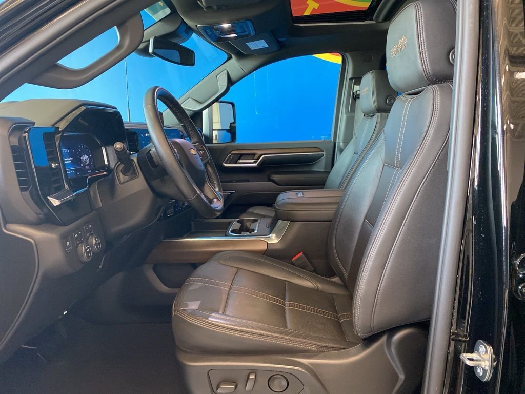 2024 Chevrolet Silverado 2500HD High Country photo 11