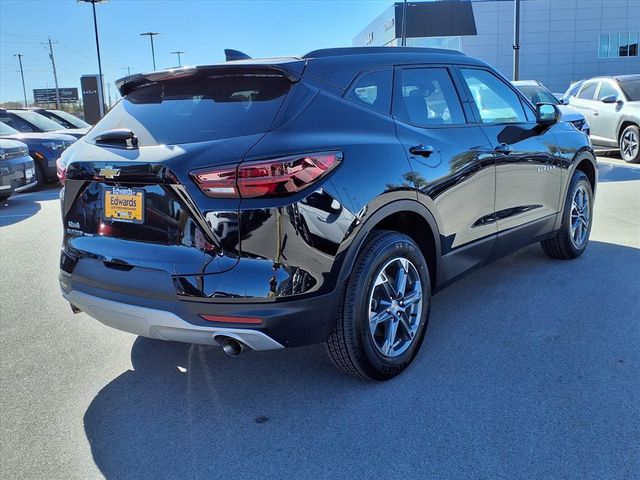 2023 Chevrolet Blazer 2LT photo 3