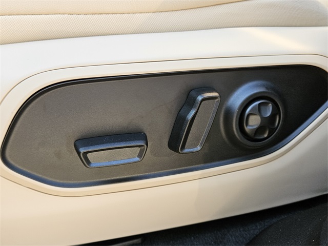 2025 Jeep Grand Cherokee Limited photo 4