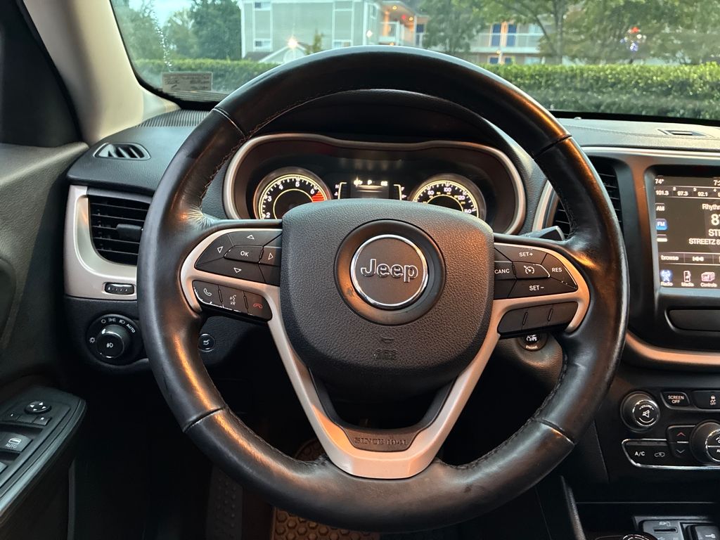 2016 Jeep Cherokee Latitude photo 15