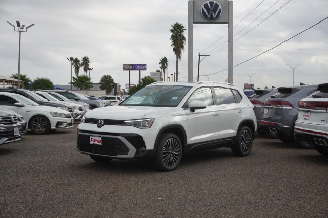 2026 Volkswagen Taos SE's photo