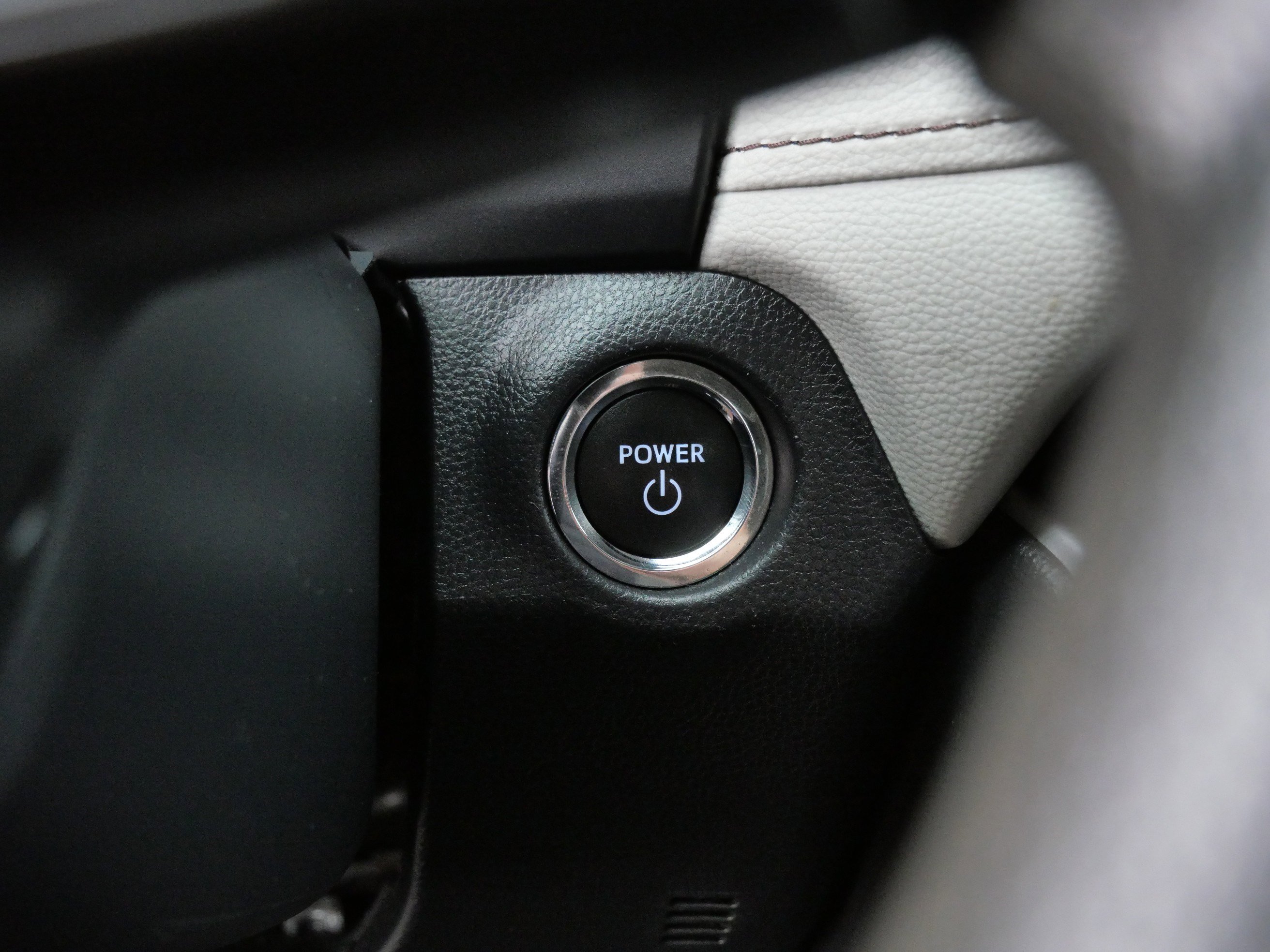 2023 Toyota RAV4 Hybrid XLE photo 27