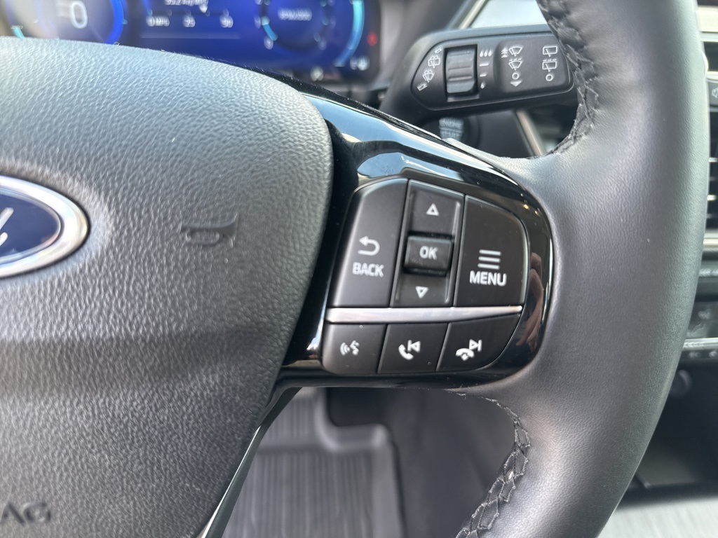 2022 Ford Escape SEL photo 31