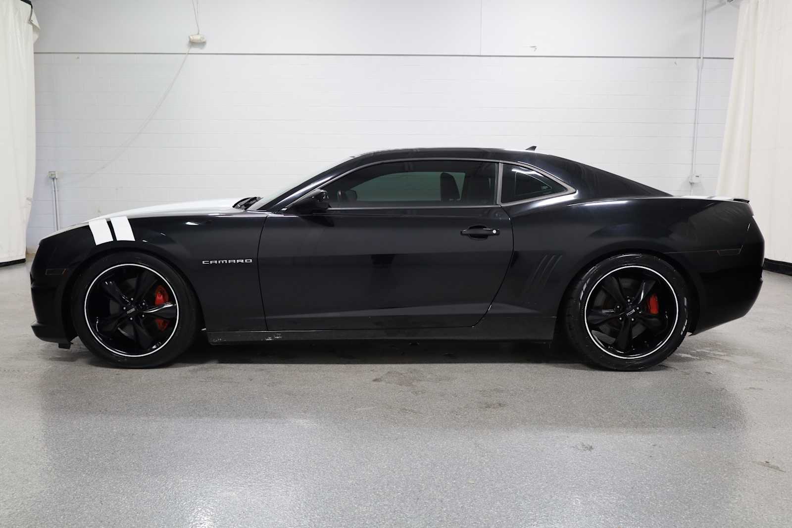 2010 Chevrolet Camaro 2SS photo 2
