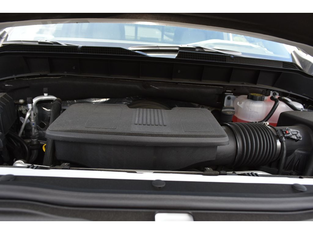 2025 Chevrolet Silverado 1500 RST photo 7
