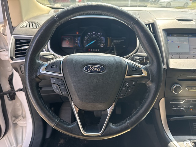 2017 Ford Edge SEL photo 9