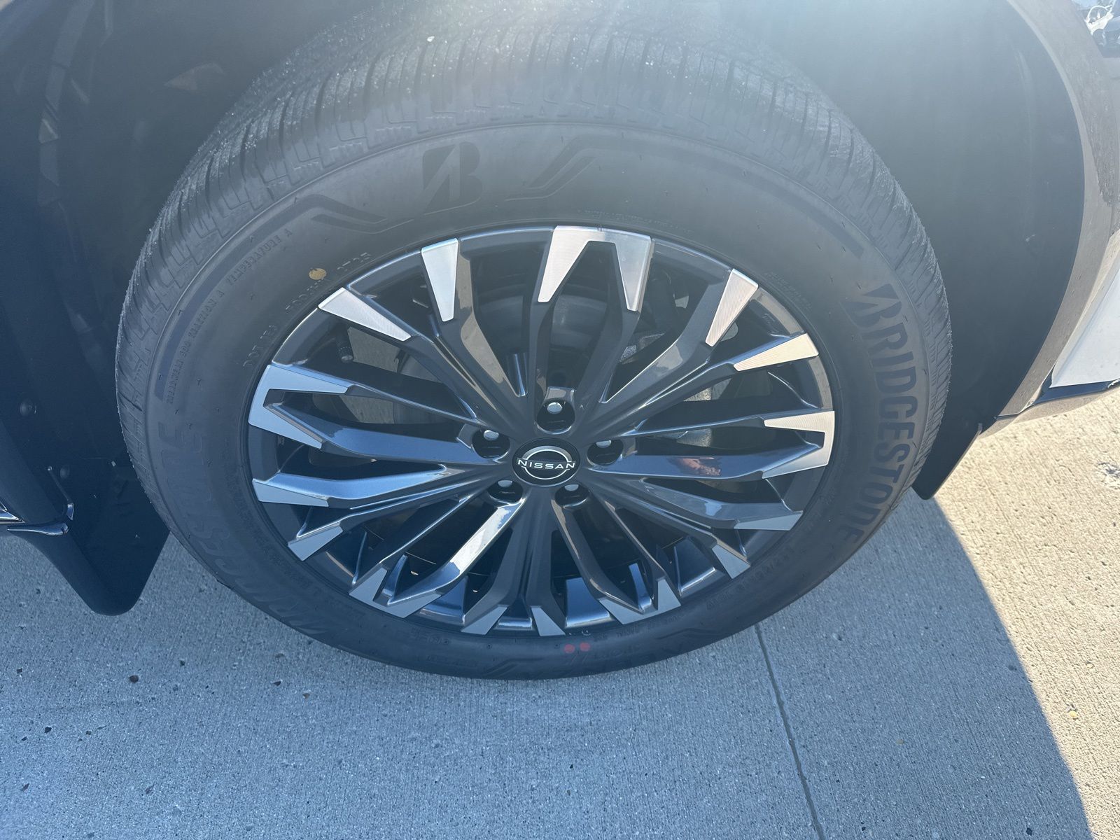 2026 Nissan Rogue SV photo 4