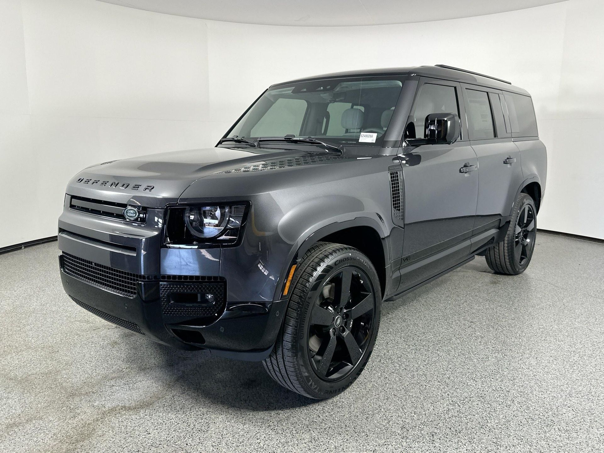 2025 Land Rover Defender V8