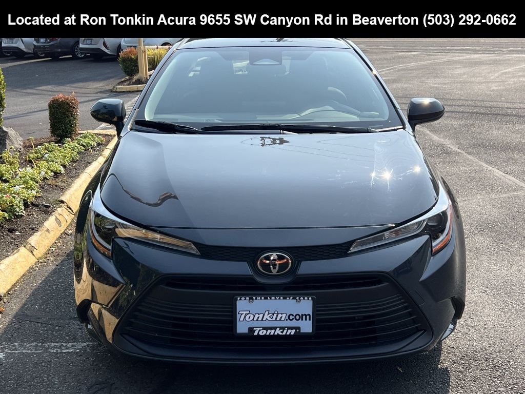 2023 Toyota Corolla LE photo 3
