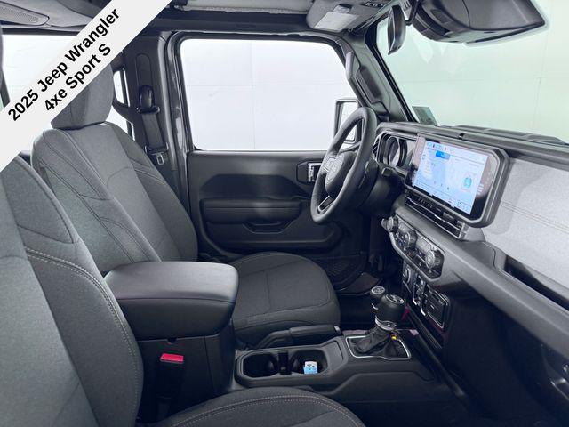 2025 Jeep Wrangler Sport S 4xe photo 24
