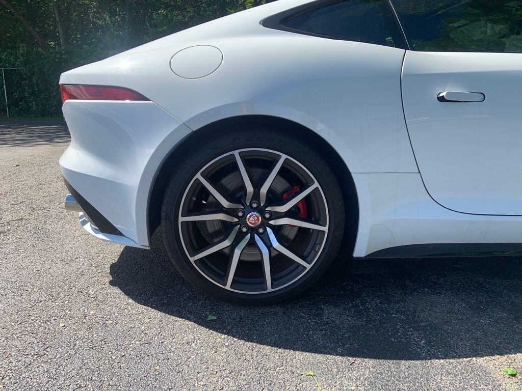 2023 Jaguar F-TYPE R photo 10
