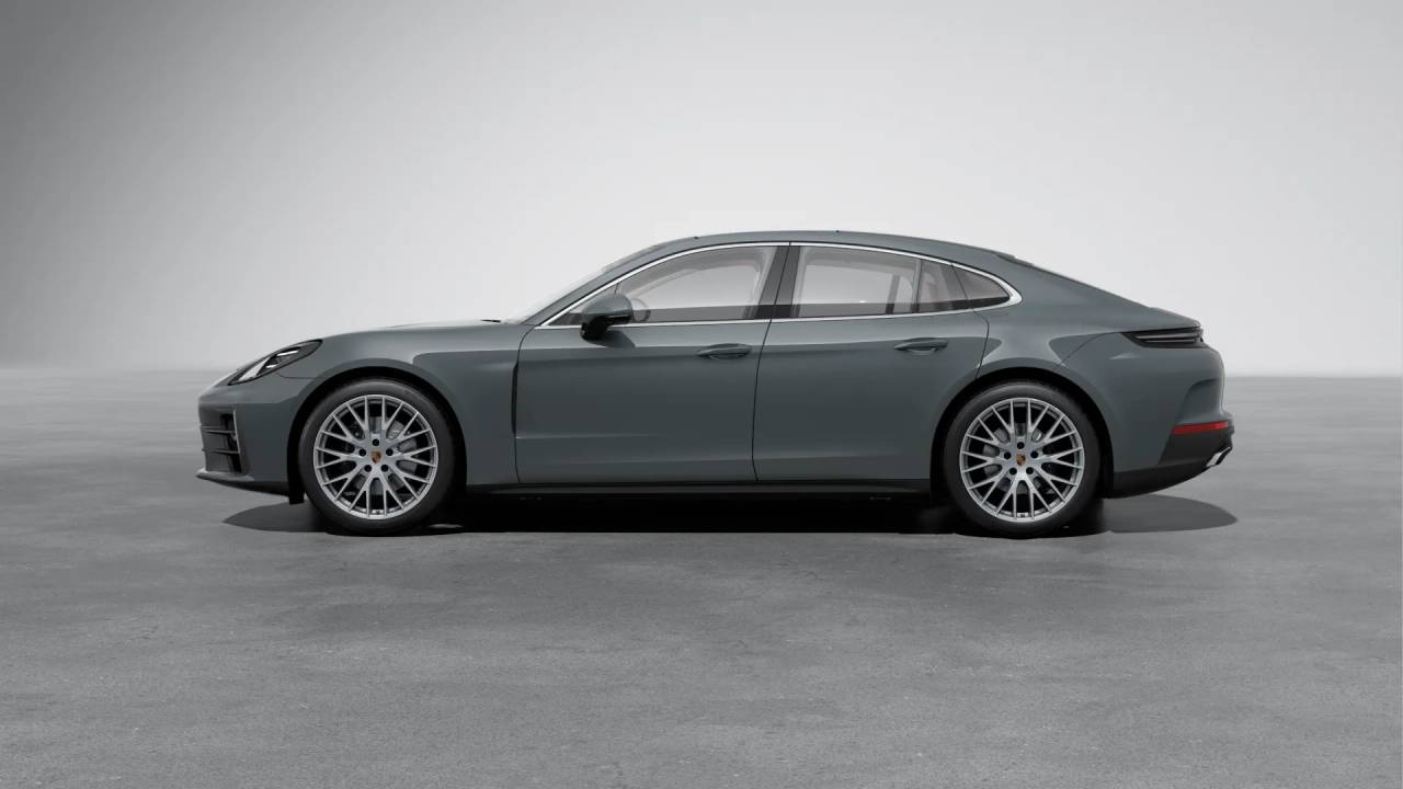 2026 Porsche Panamera 4 photo 2