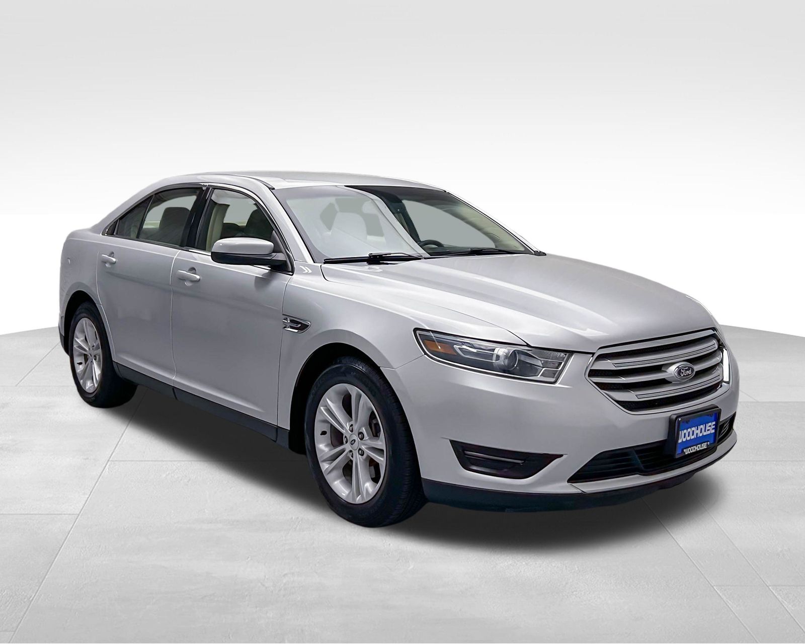 2018 Ford Taurus SEL photo 3