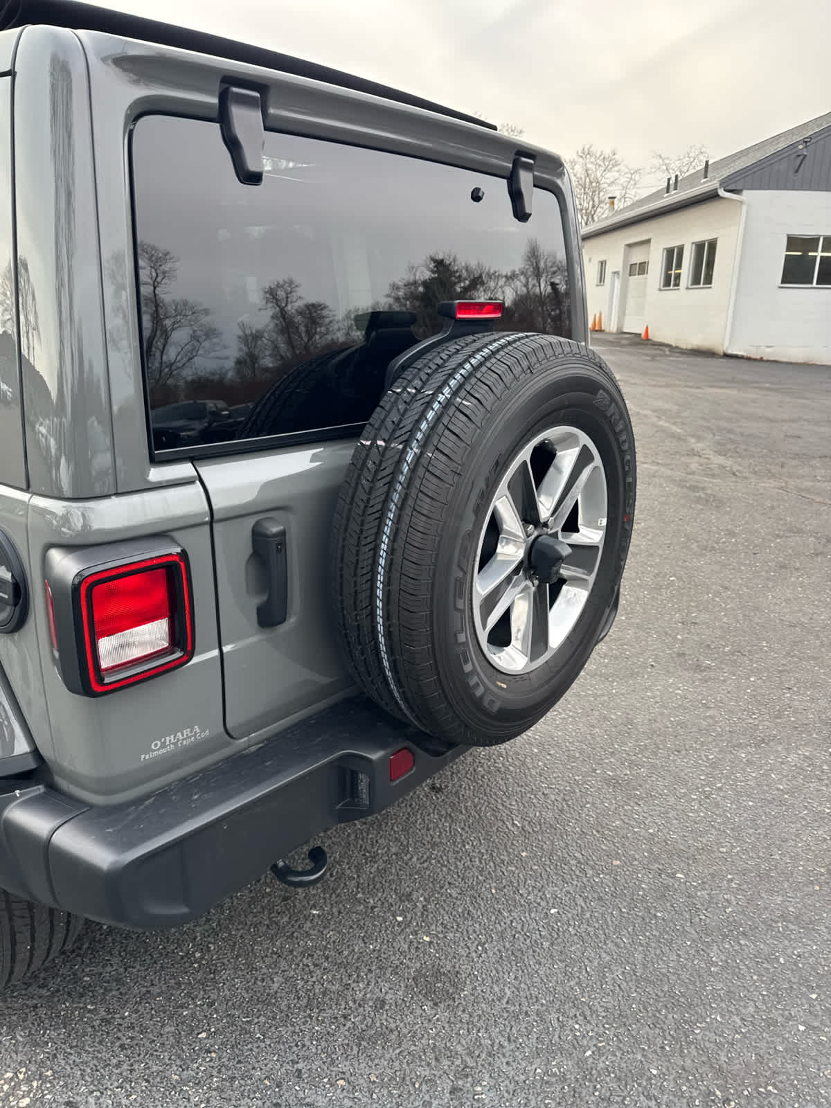 2023 Jeep Wrangler Sahara photo 17