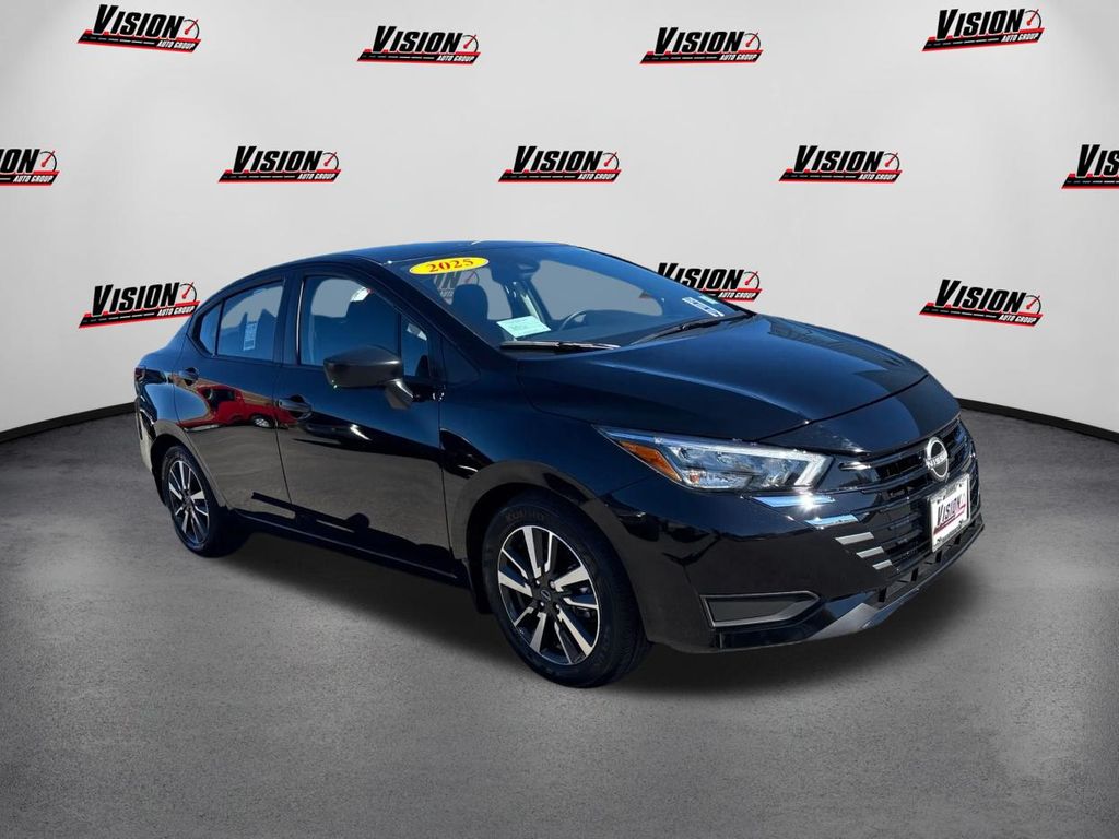 2025 Nissan Versa 1.6 S photo 3