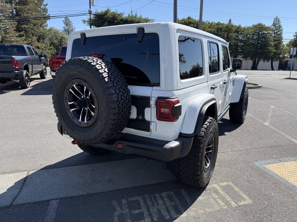 2025 Jeep Wrangler Rubicon High Tide photo 4