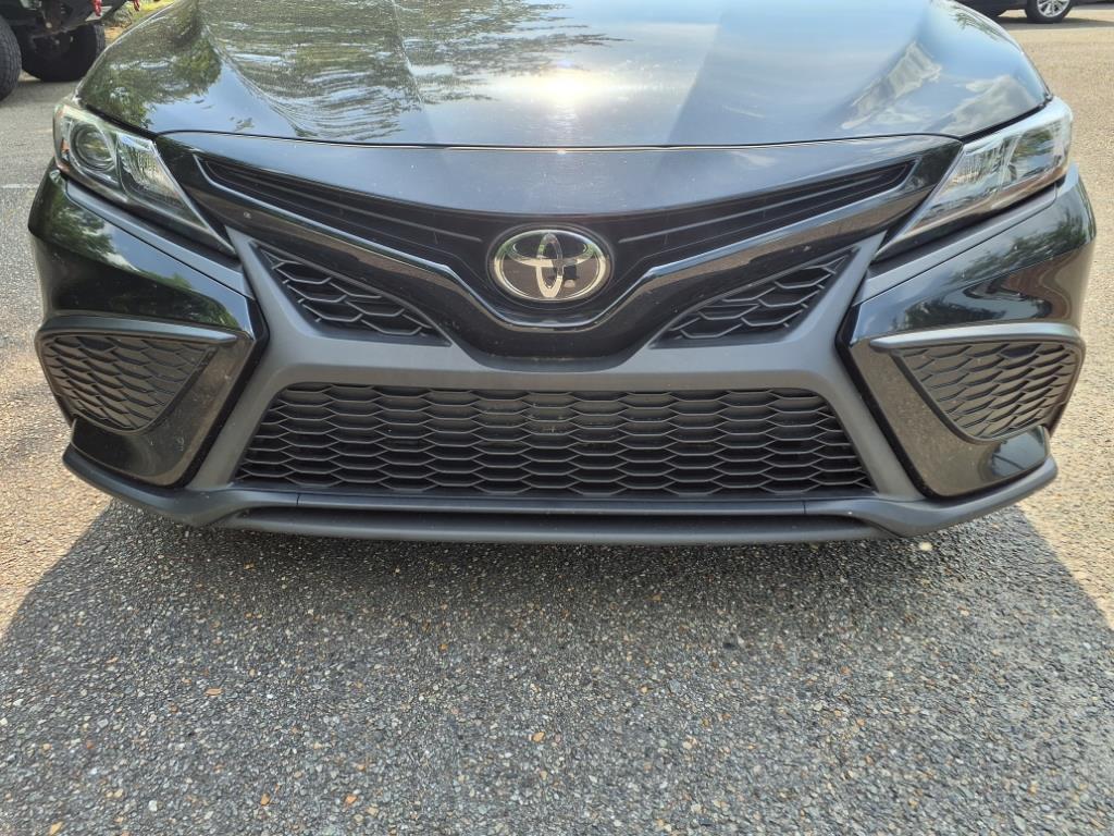 2023 Toyota Camry SE photo 2