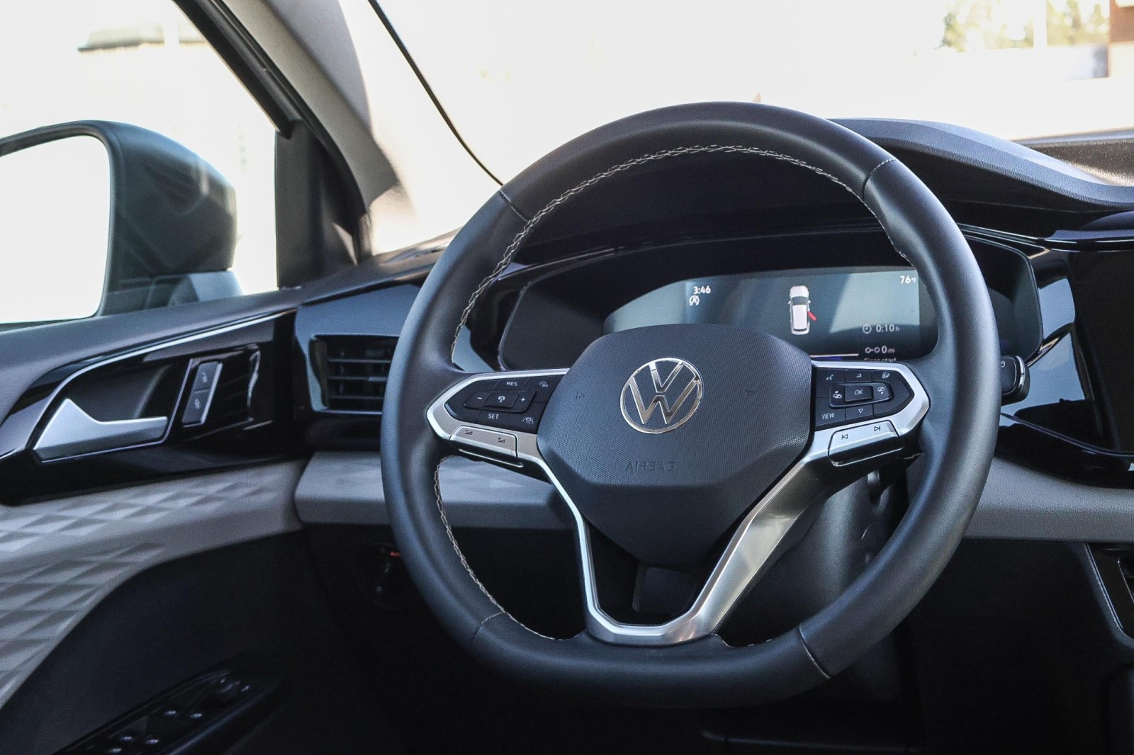 2022 Volkswagen Taos S photo 17
