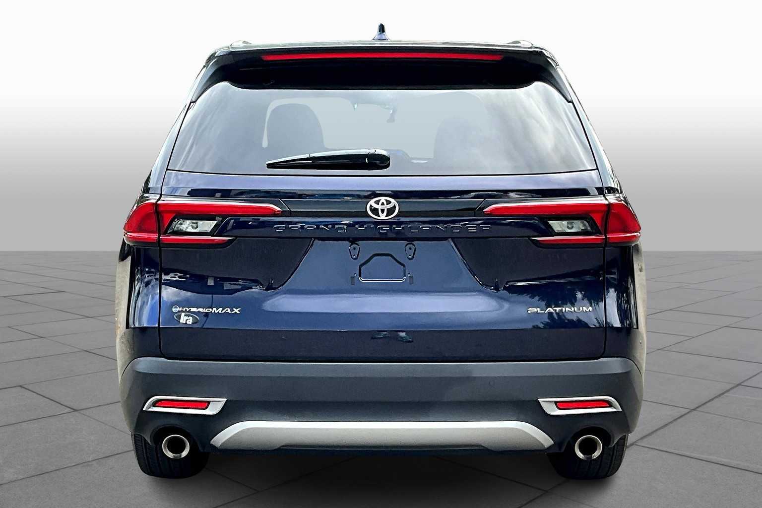 2024 Toyota Highlander Hybrid Platinum photo 4