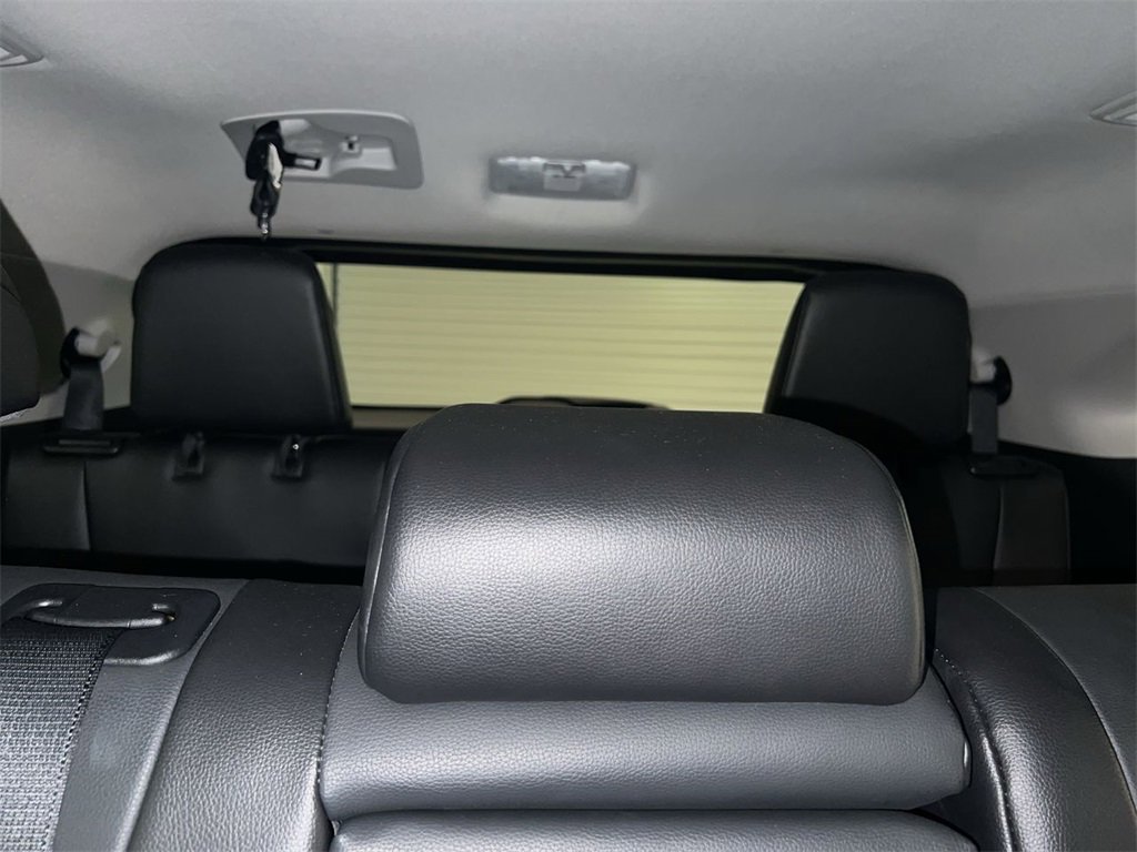 2021 Toyota Highlander XLE photo 24
