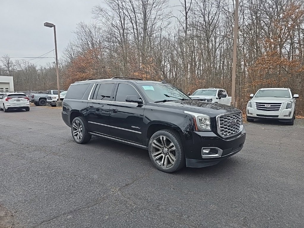 2019 GMC Yukon XL Denali's photo