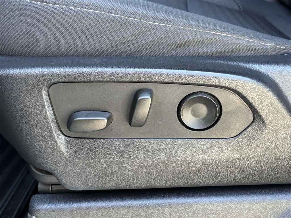 2024 Chevrolet Silverado 3500HD LT photo 26