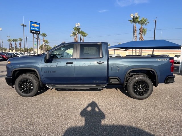 2025 Chevrolet Silverado 2500HD Custom photo 4