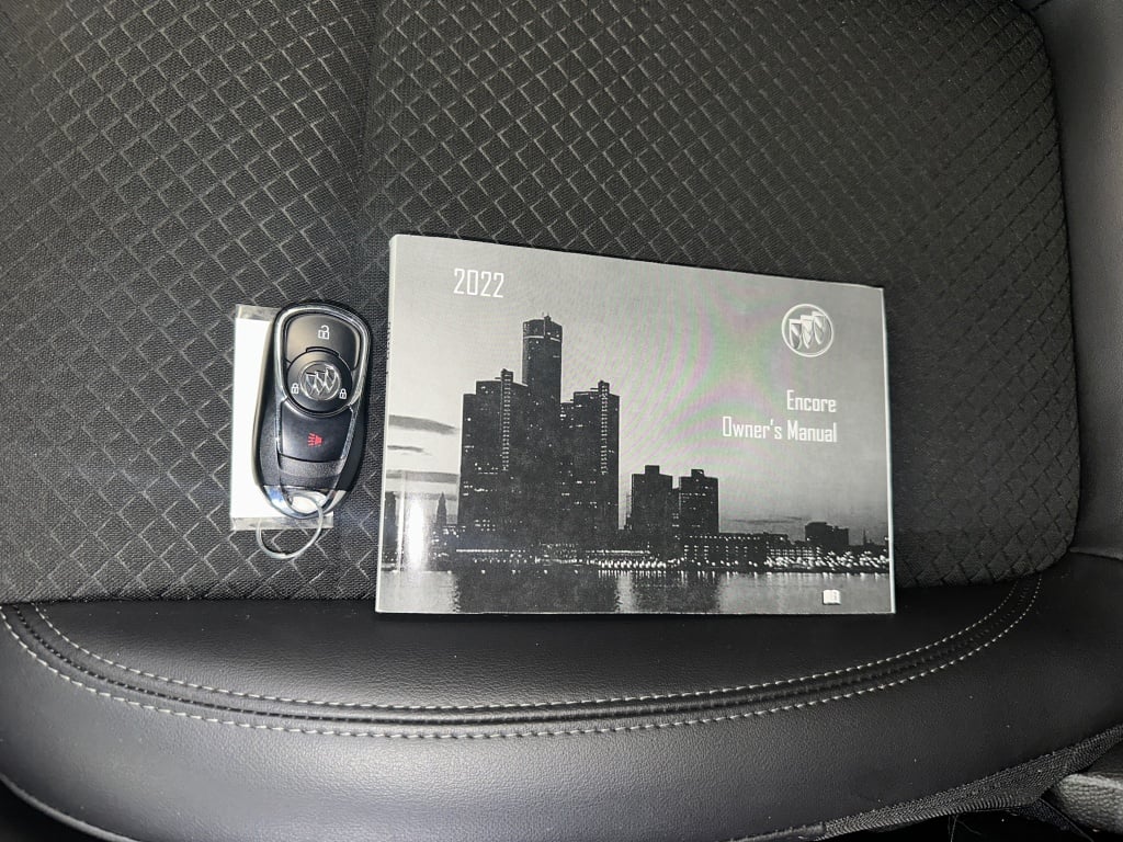 2022 Buick Encore Preferred photo 13