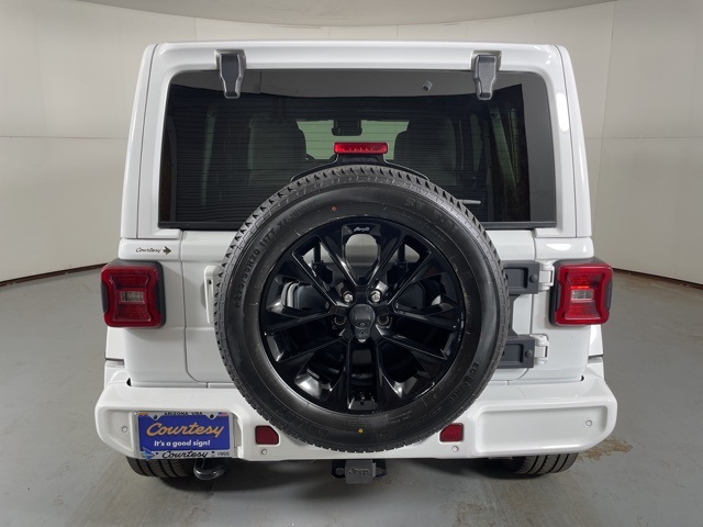 2022 Jeep Wrangler Unlimited Sahara High Altitude photo 7