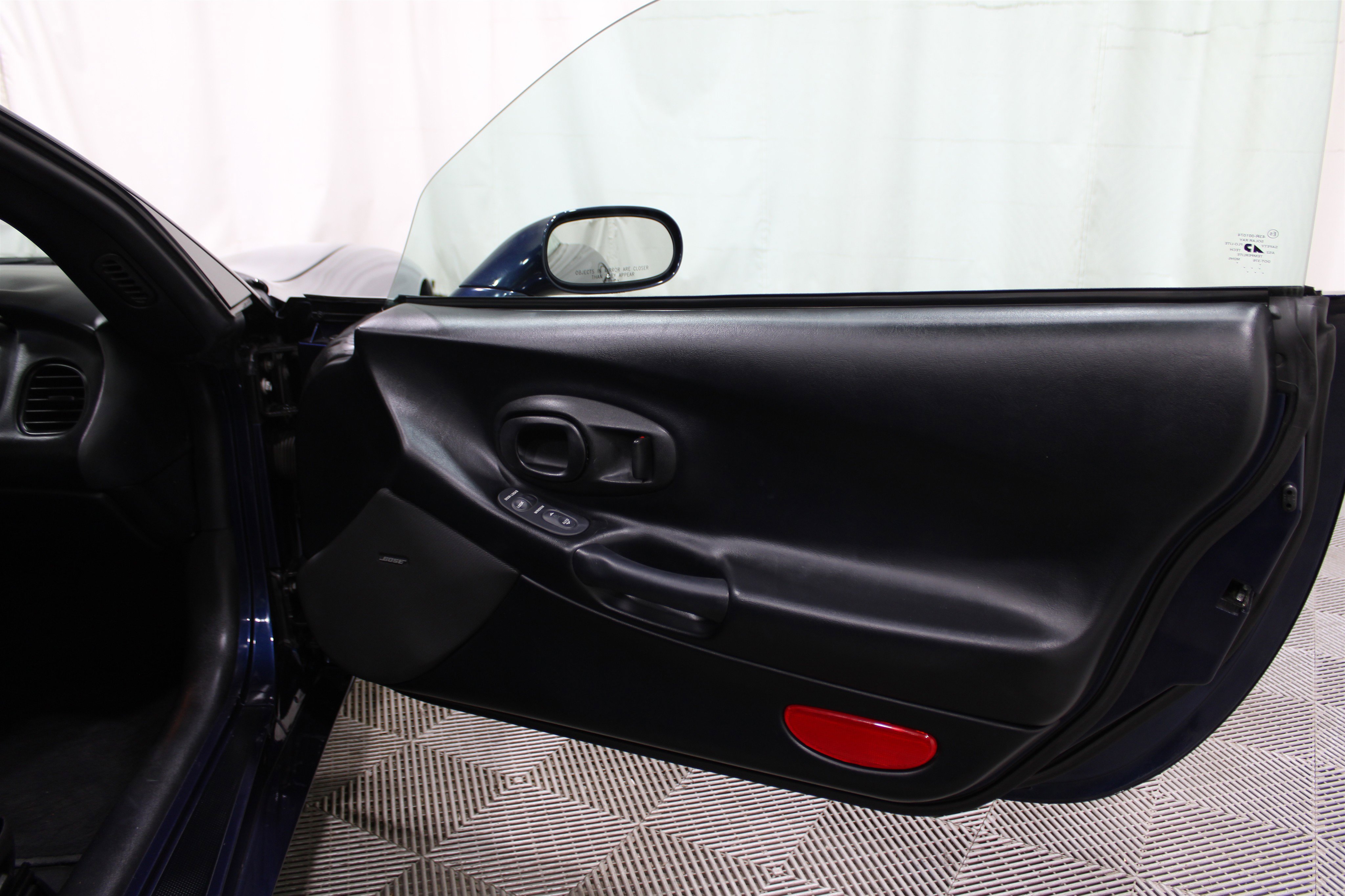 2000 Chevrolet Corvette Base photo 2