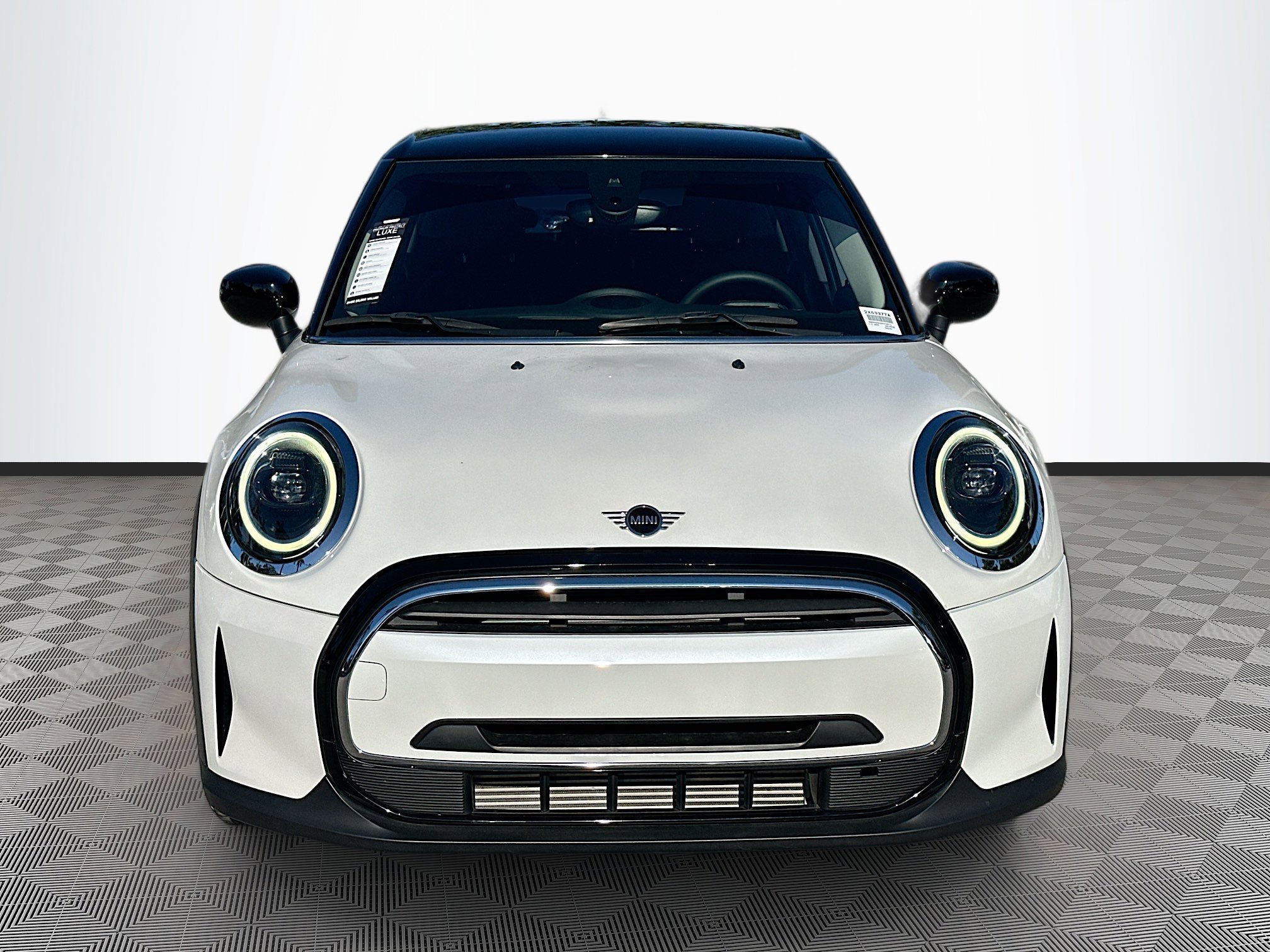 2023 Mini Cooper 4 Door Hardtop photo 2