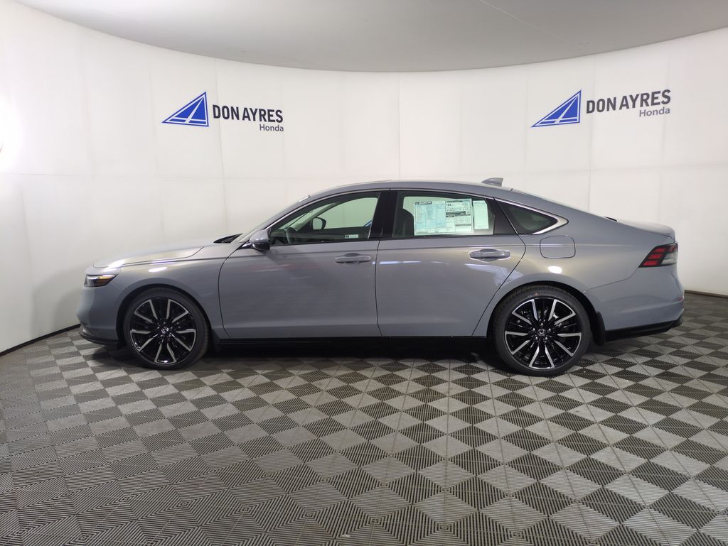 2025 Honda Accord Hybrid Touring photo 2