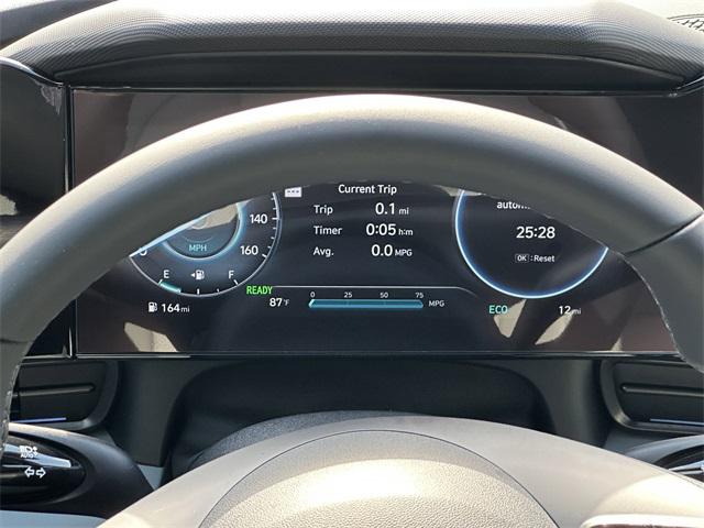 2025 Hyundai Elantra Hybrid Limited photo 25