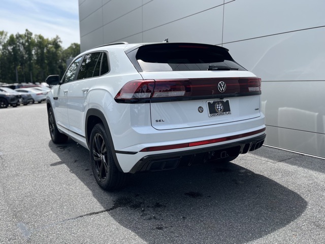 2025 Volkswagen Atlas Cross Sport SEL R-Line photo 17