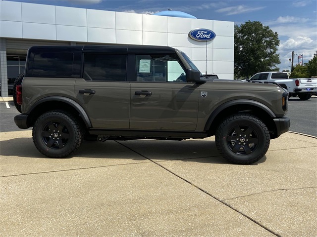 2025 Ford Bronco Big Bend photo 2