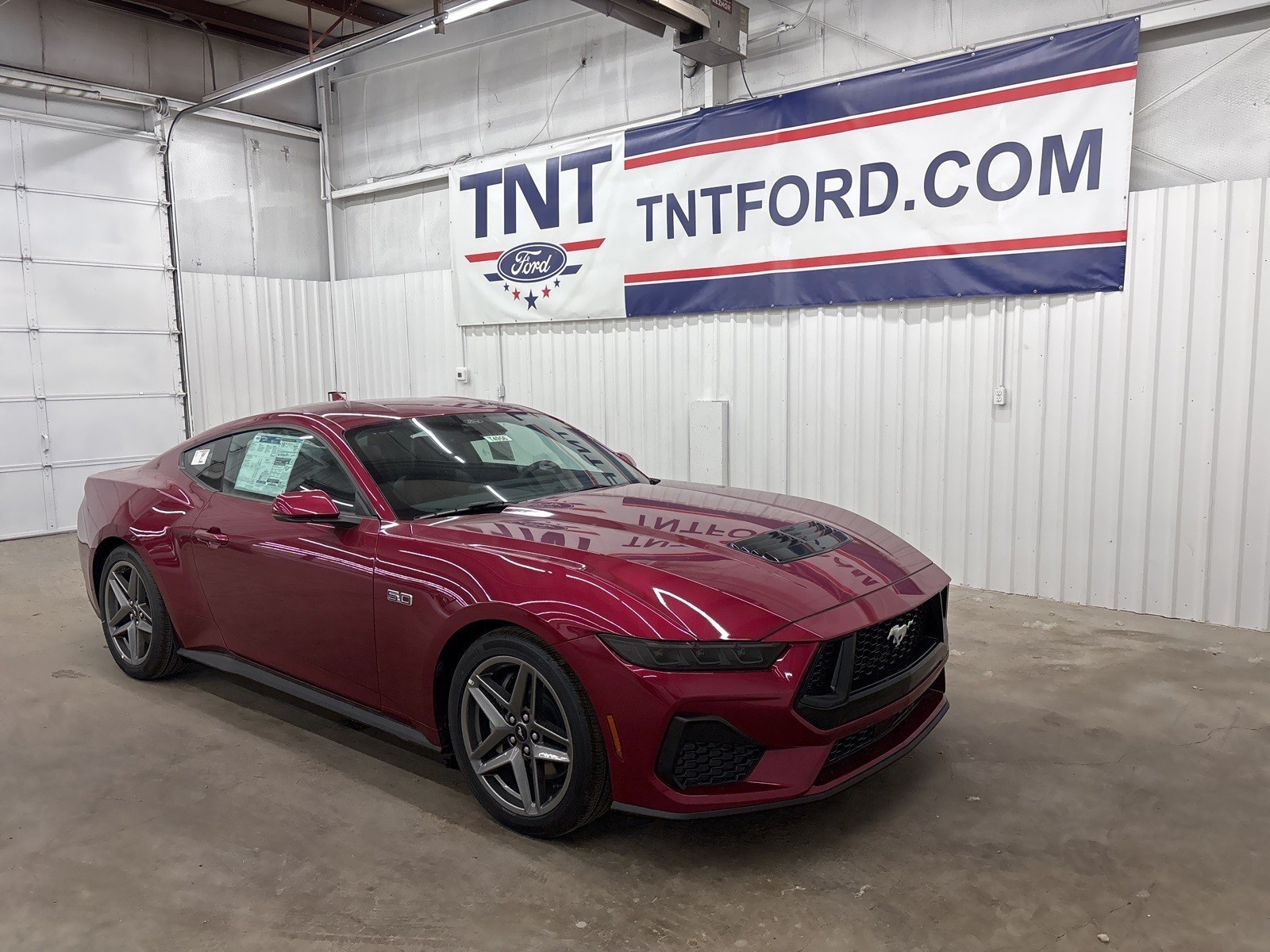 2025 Ford Mustang GT Premium photo 2