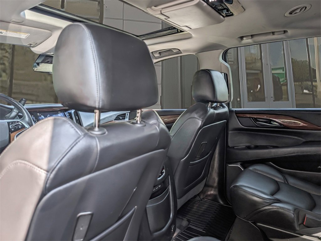 2018 Cadillac Escalade Premium Luxury photo 15