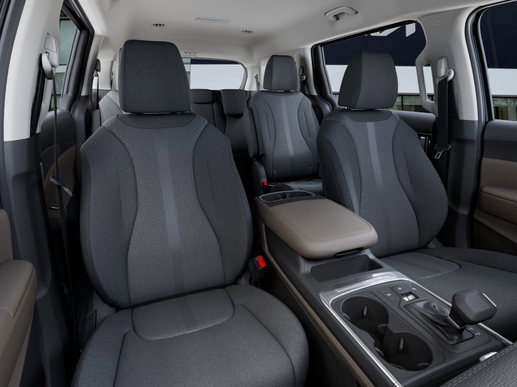 2026 Kia Carnival LX photo 17