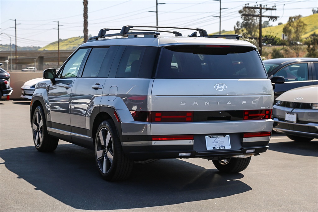 2025 Hyundai Santa Fe Limited photo 4